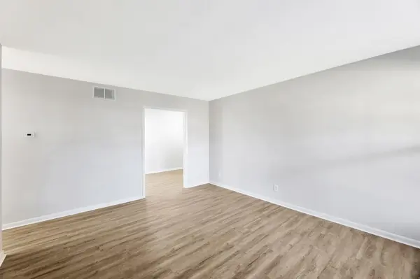 1233 E Donnell St, Wichita, KS 67216