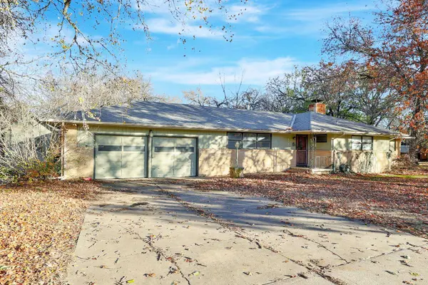 446 S Maize Rd, Wichita, KS 67209