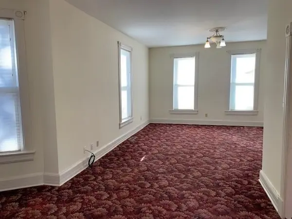 316 W 6th St, Newton, KS 67114