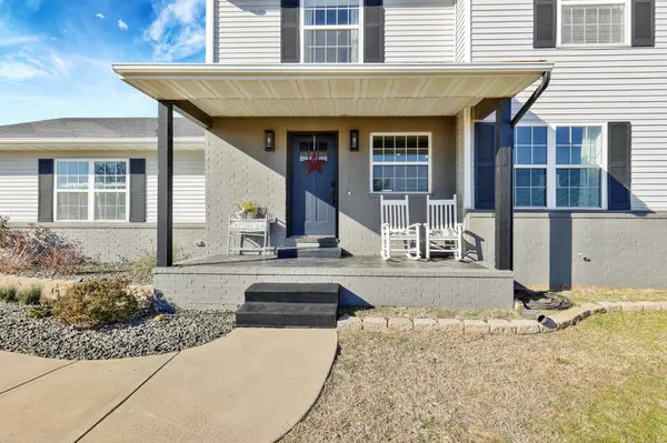 8615 Amber Ridge, Viola, KS 67149