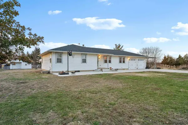 13109 SW 155th St, Rose Hill, KS 67133