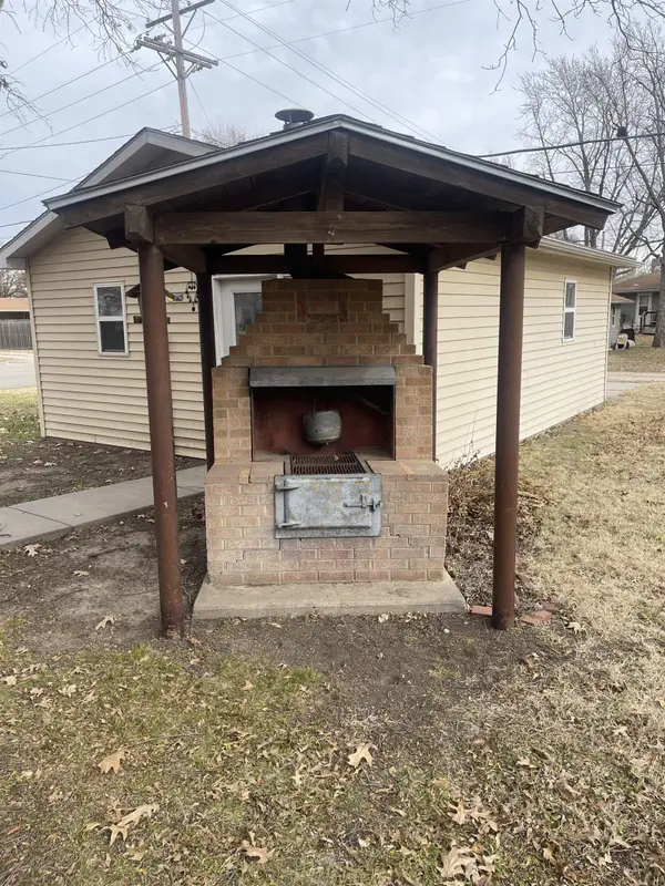 400 S Pine, Inman, KS 67546