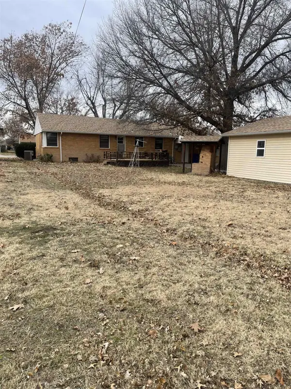400 S Pine, Inman, KS 67546