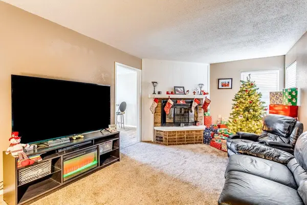 952-954 S Longfellow St, Wichita, KS 67207