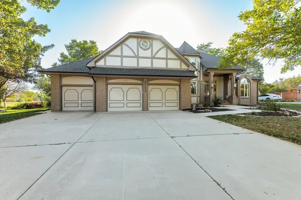 2752 N Wilderness Ct, Wichita, KS 67226