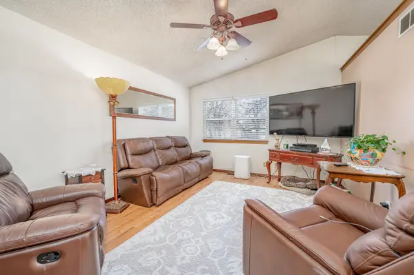 229 S Anderson, Kechi, KS 67067