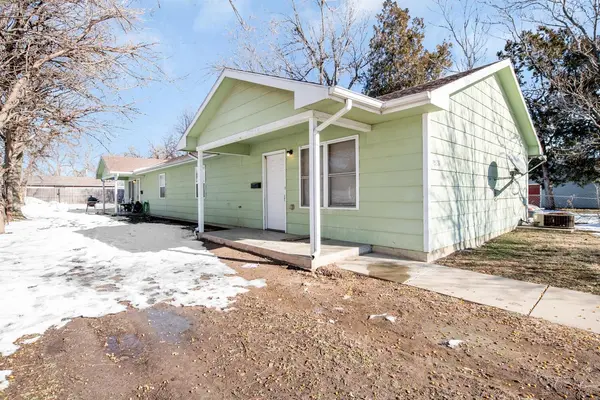 1928 W Walker St, Wichita, KS 67213