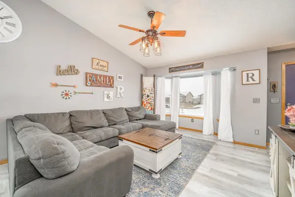 836 S Longbranch Cir, Maize, KS 67101