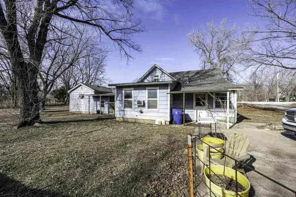 209 Pearl St, Cambridge, KS 67023