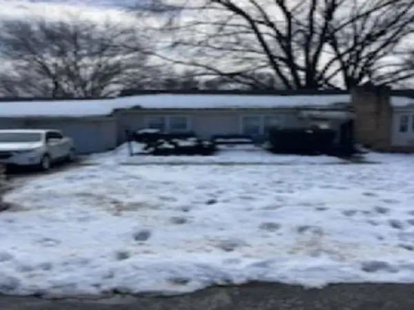 8025 Waverly Ave,  Kansas City,  KS 66109