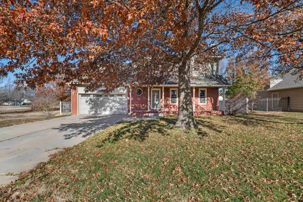 2516 E Charleston Dr, Park City, KS 67219