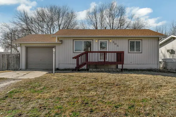 305 N Sunnyside Road, Haysville, KS 67060