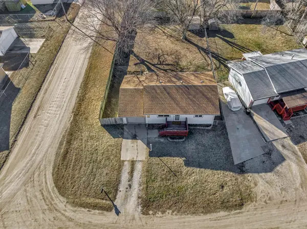 305 N Sunnyside Road, Haysville, KS 67060