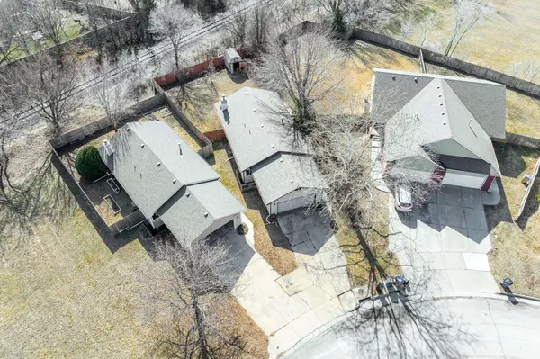 6527 E Rodeo St, Bel Aire, KS 67226