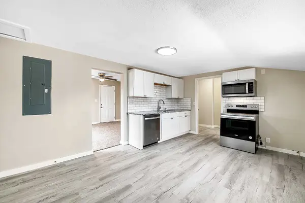 402 E Market St, Burrton, KS 67020