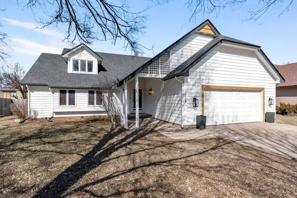 7334 E Oxford St, Wichita, KS 67226