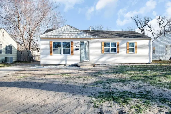 822 W Davis Dr, Wichita, KS 67217