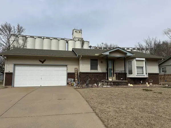 526 W Avenue D, Garden Plain, KS 67050