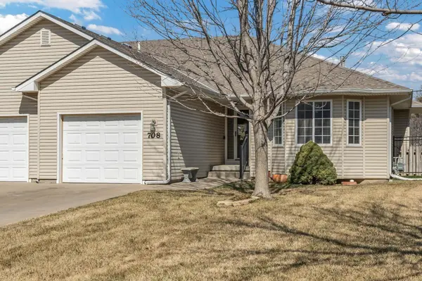 708 Autumn Ridge Ct, Andover, KS 67002
