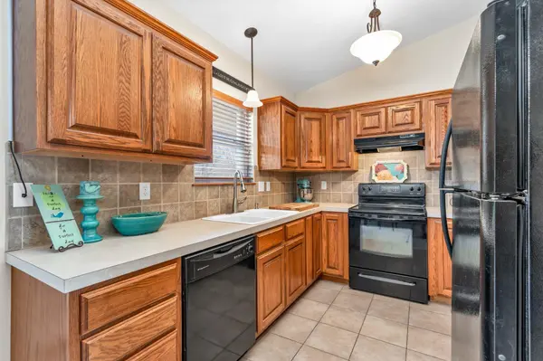708 Autumn Ridge Ct, Andover, KS 67002