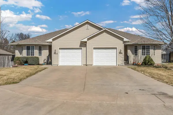 708 Autumn Ridge Ct, Andover, KS 67002