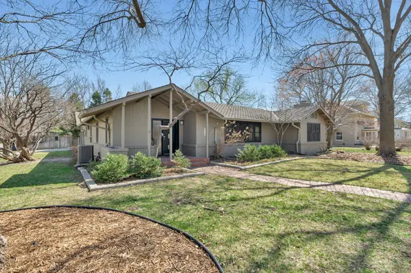 256 N Belmont Ave, Wichita, KS 67208