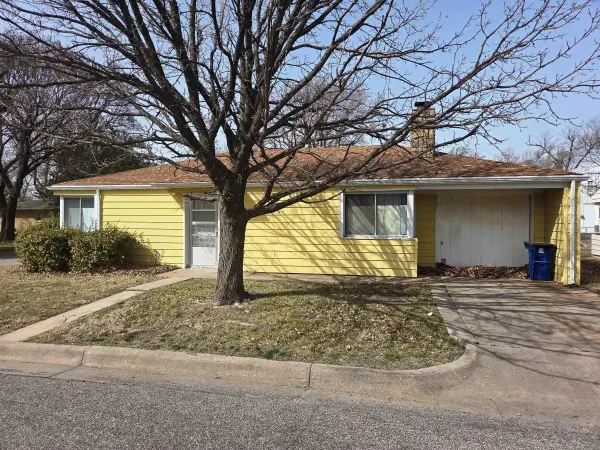 501 Sunnyside,  Newton,  KS 67114