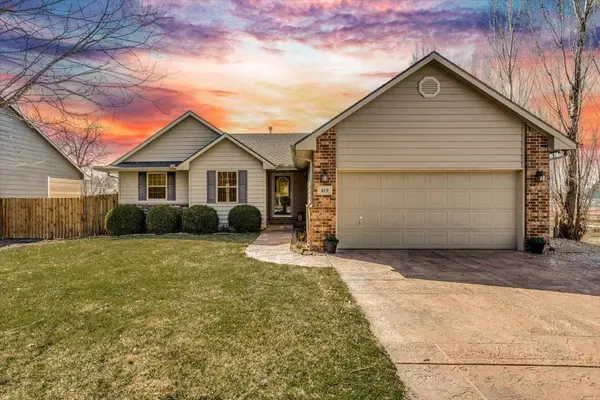 419 W Irma St, Maize, KS 67101