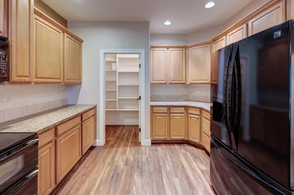 3517 Lakeshore Dr, Winfield, KS 67156