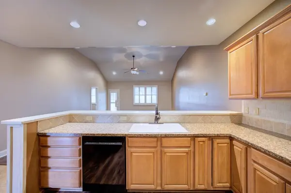 3517 Lakeshore Dr, Winfield, KS 67156