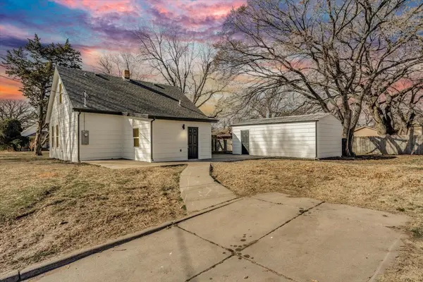 2928 E Funston St, Wichita, KS 67211