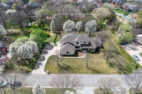 5 N Sandalwood St, Wichita, KS 67230