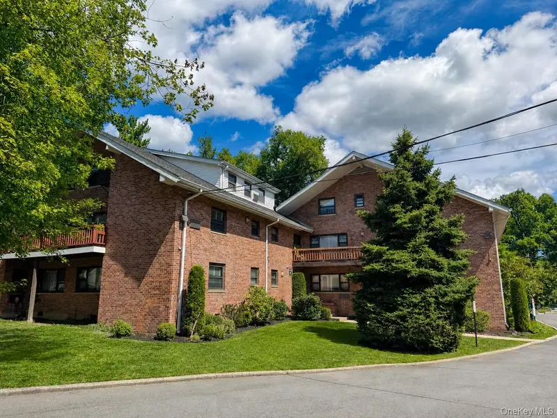 125 Central AVE #C9, Rye, NY 10580