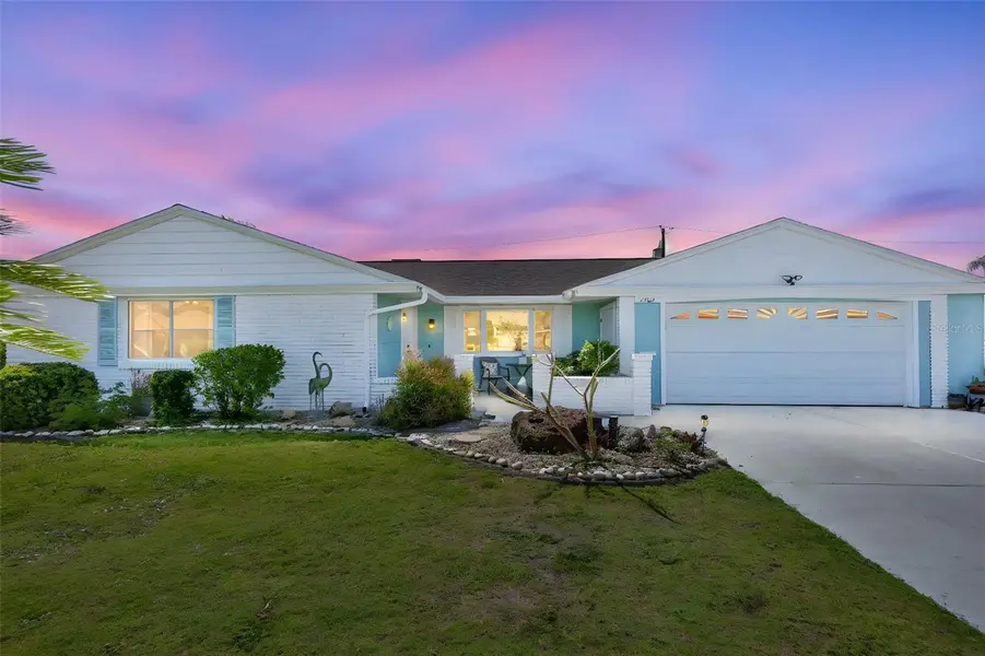1704 DANBURY DR, Sun City Center, FL 33573