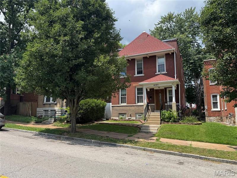 4121 S Compton AVE, St Louis, MO 63118