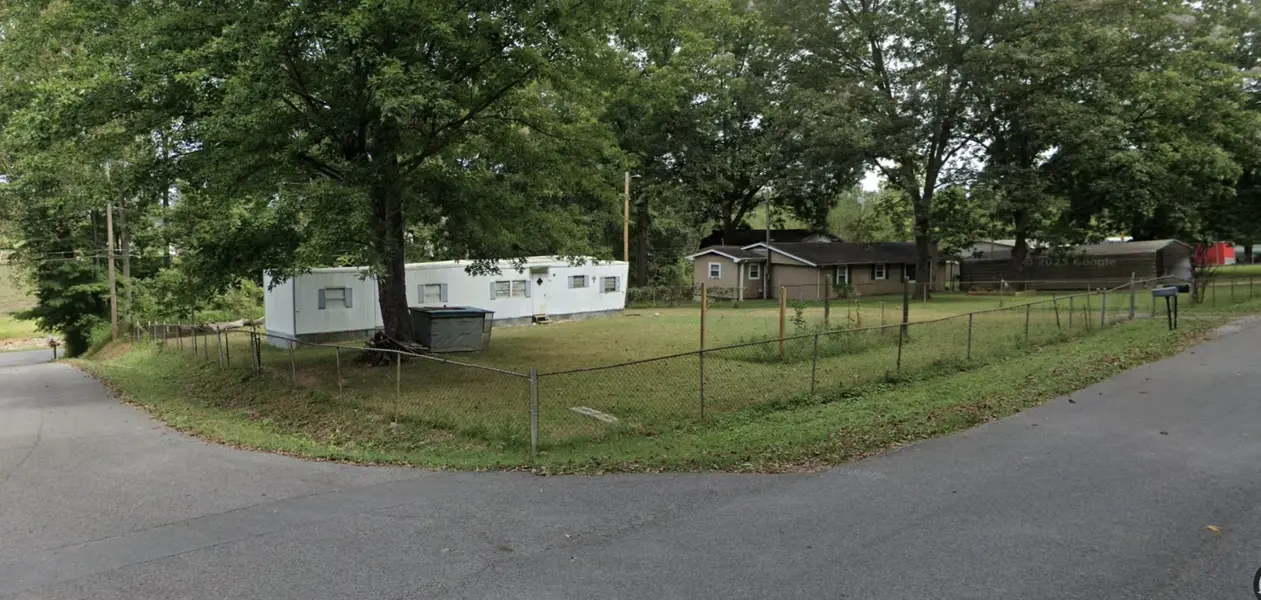 911 Hilltop Ct, Clarksville, TN 37042