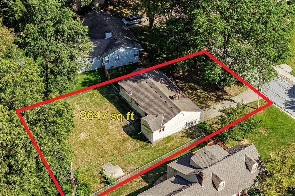 4938 W 78th TER, Prairie Village, KS 66208