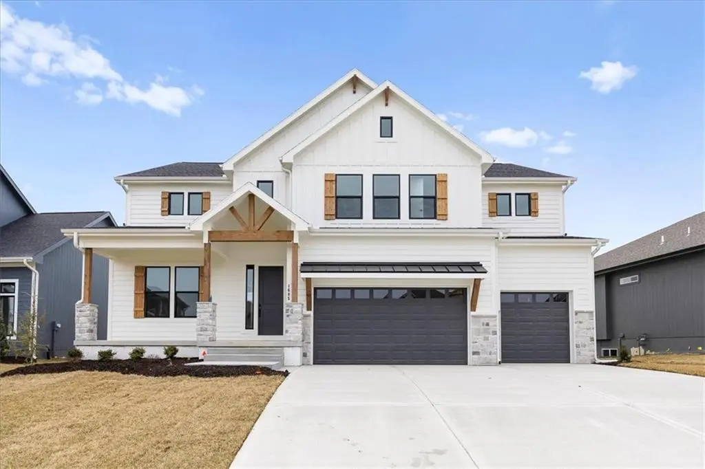 1605 SW Arbor Park DR, Lee's Summit, MO 64082