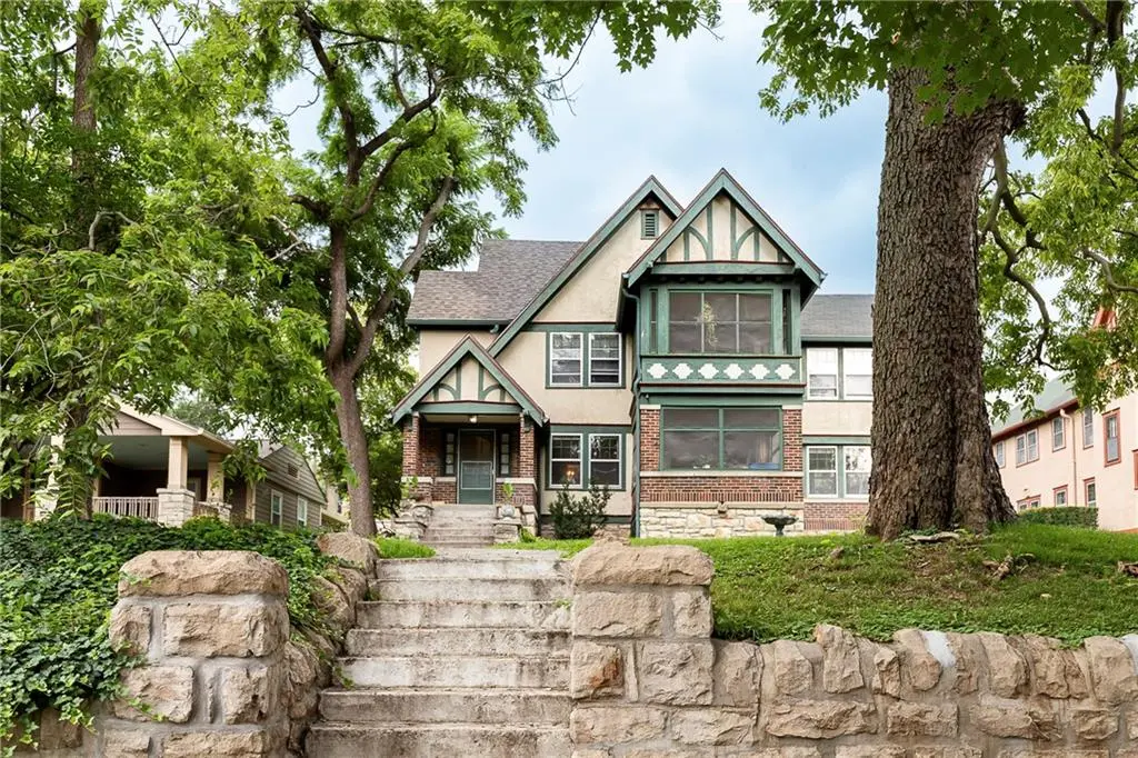 3723 Locust ST, Kansas City, MO 64109