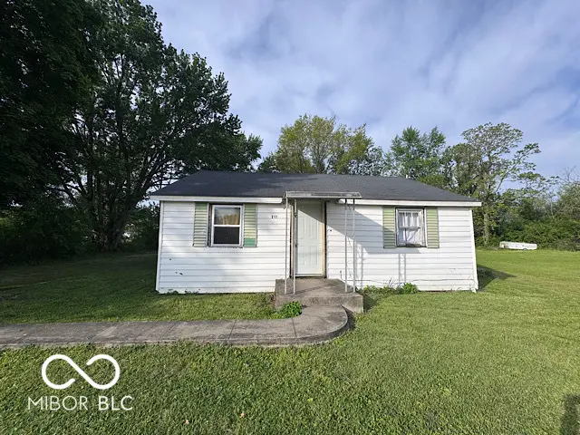 211 W Pearl ST, Dunkirk, IN 47336