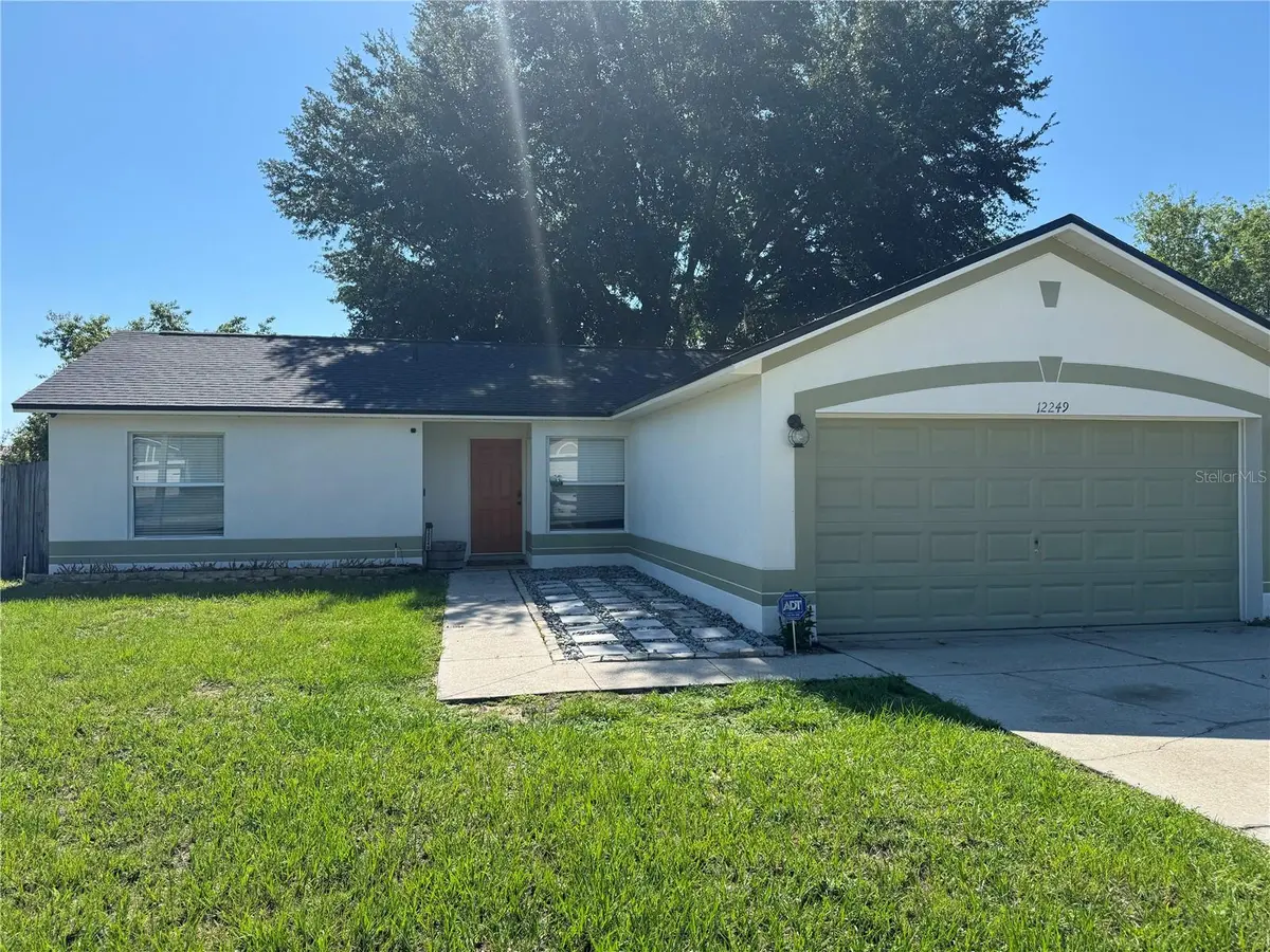 12249 WOODGLEN CIR, Clermont, FL 34711