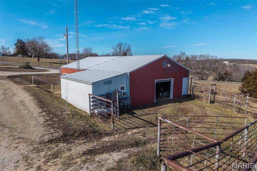 7440 E State Road H, Richland, MO 65556
