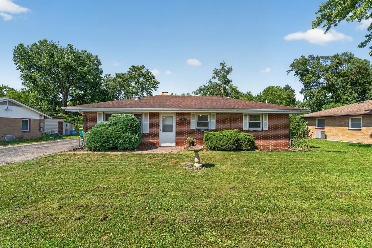 1801 Pinewood LN, Joliet, IL 60433