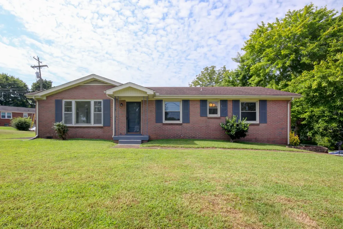 2128 Memorial Dr, Clarksville, TN 37043