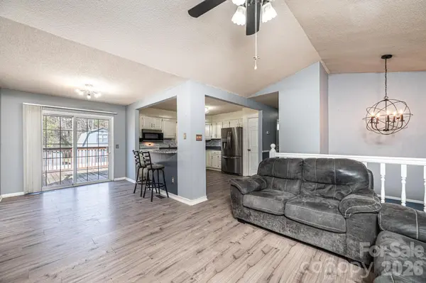 2681 Tumbleweed DR, Lenoir, NC 28645