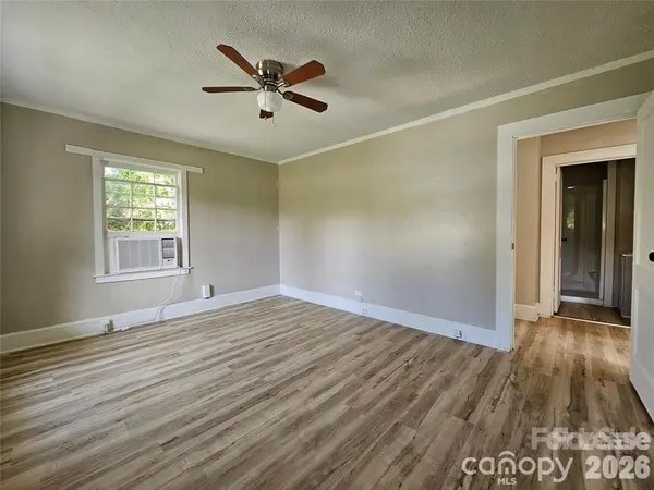 930 S Miller ST, Gastonia, NC 28052