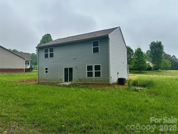 1050 Glenbriar CT, Woodleaf, NC 27054