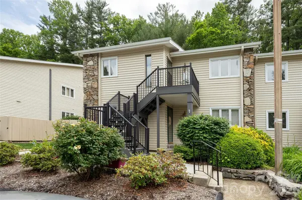 580 Britton Creek DR, Hendersonville, NC 28791