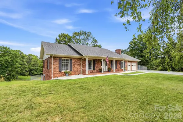 1692 Pads RD, North Wilkesboro, NC 28659