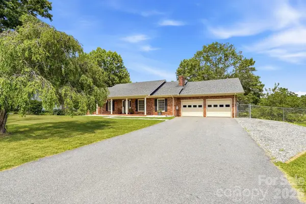1692 Pads RD, North Wilkesboro, NC 28659